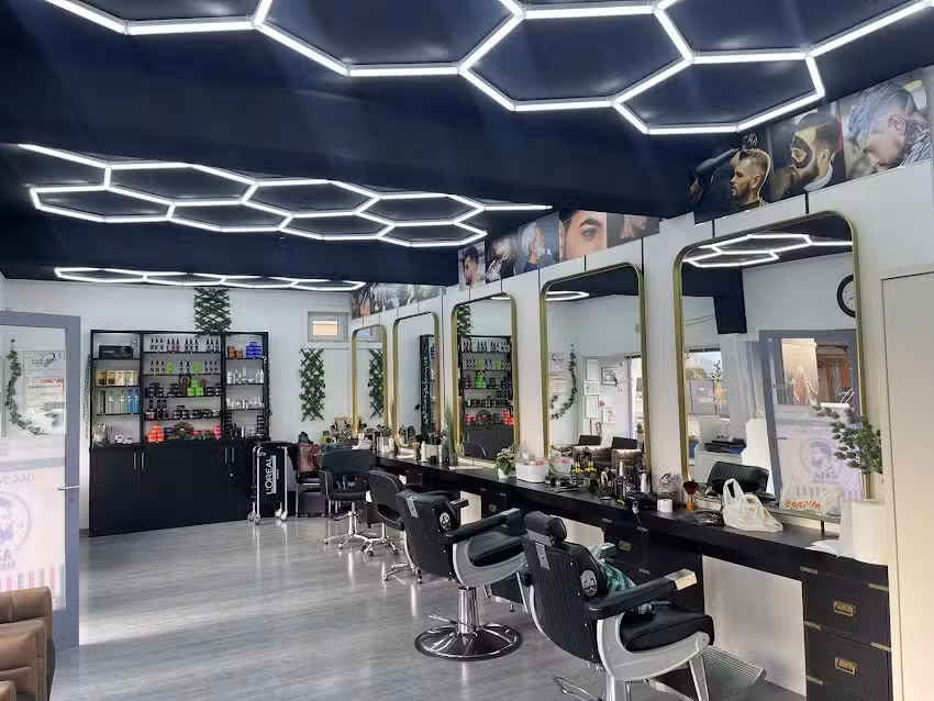 Salon de coiffure et barbier AVA