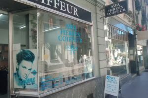 Coiffeur pour hommes Awa Thun