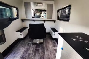 Axicia Manus HairstylistOnTheRoad