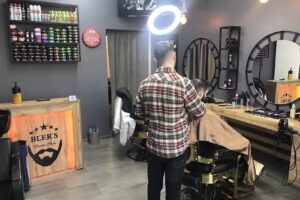 Le salon de coiffure de Bler