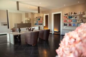 Salon de coiffure Céline Decarli – Aveda Coiffeur Stadelhofen / Bellevueplatz à Zurich