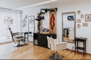 Atmosfera da parrucchiere di Miriam Bolliger