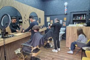 Coiffeur et barbier Fatoss pour hommes