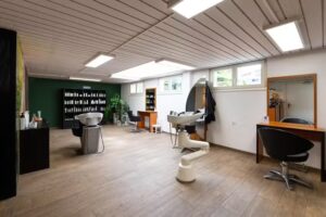 Coiffeur Chic für Damen und Herren