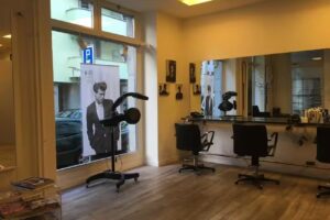 Parrucchiere Contrast Hair Dresser