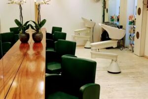 Salone di parrucchiere Mona