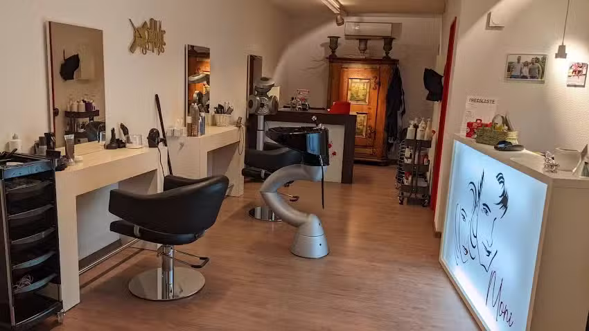 PARRUCCHIERE – MONI