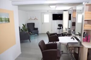 Coiffeur Schlägerschnitt