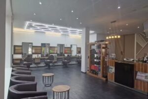 Coiffeur Seren, Musa Hussein