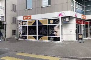 Coiffeur Tini pour homme