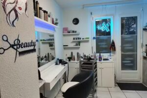 Salon de coiffure et studio d&rsquo;extensions de cils | par Martina&rsquo;s Beauty Box