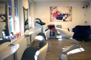 Salon de coiffure Une forme de cheveux