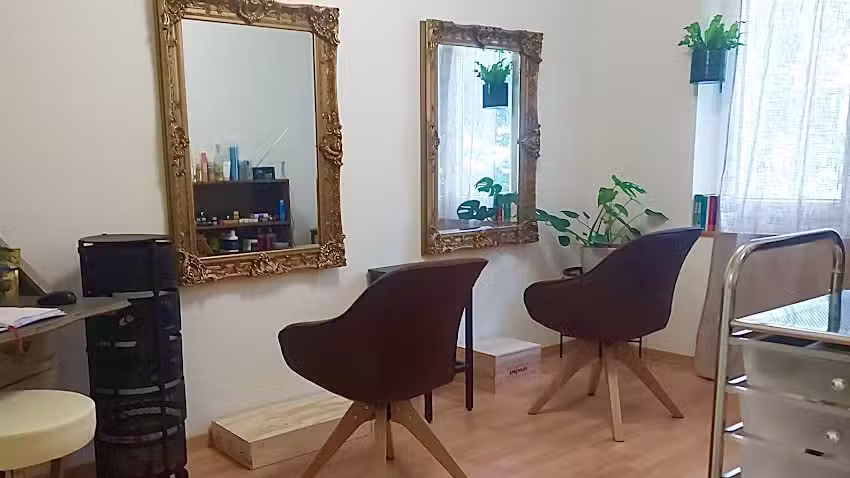 Coiffeuse par Corinne Graf