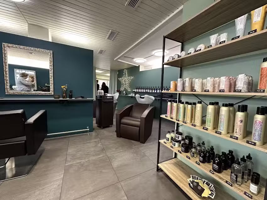 @Coiffure Hair & Cut