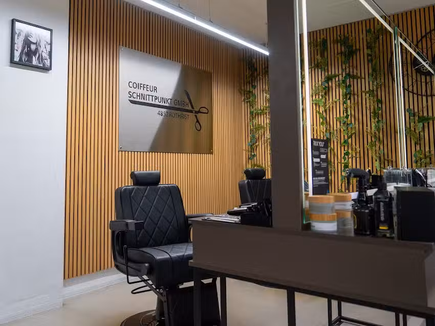 Coiffure Schnittpunkt, Damen & Herren / Barber Shop