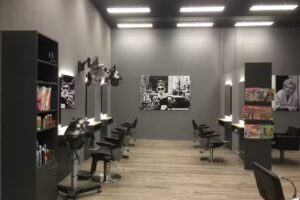 Coiffure Swiss Hair, Perry Center, Oftringen