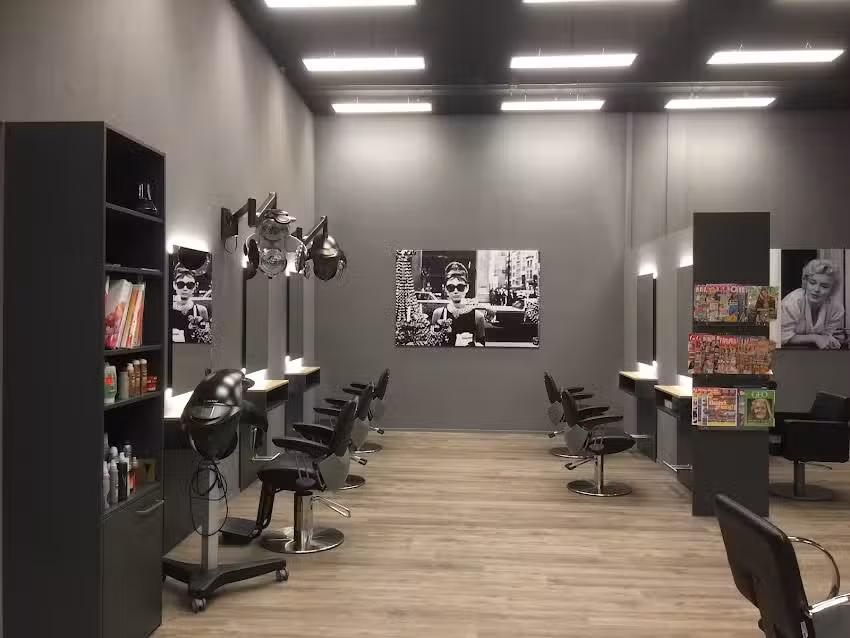 Coiffure Swiss Hair, Perry Center, Oftringen