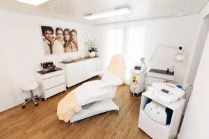 expérience en cosmétiques, Anina Palpella-Morf