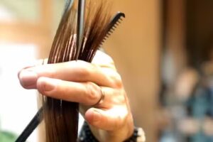 deux heures plus tard… Hair & More