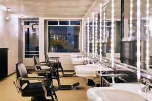 Frisør | Julio Enebelo