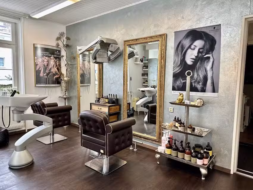 Parrucchiere Haarscharf