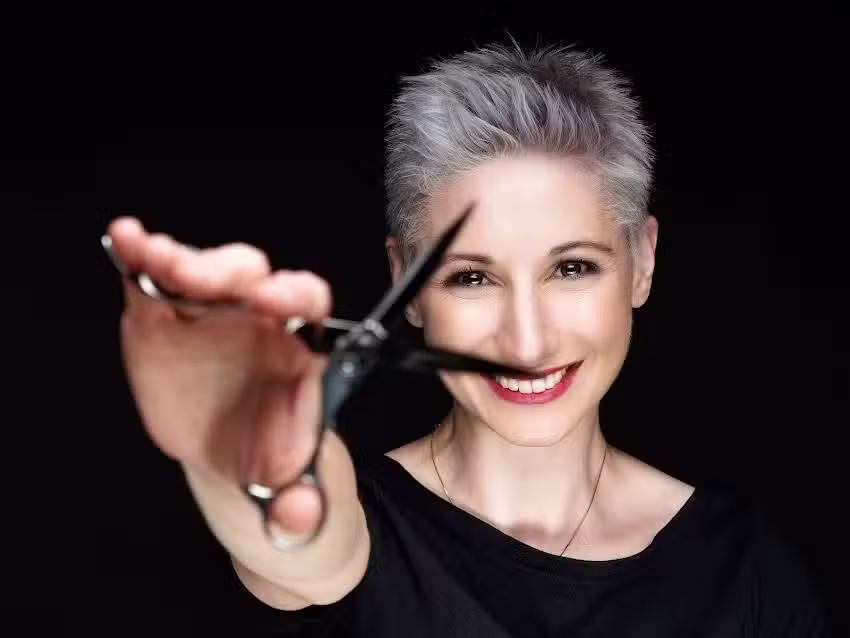 Coiffure et maquillage stylés