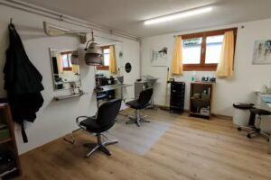 Hair & Nail by Karin Grimm-Kunfermann