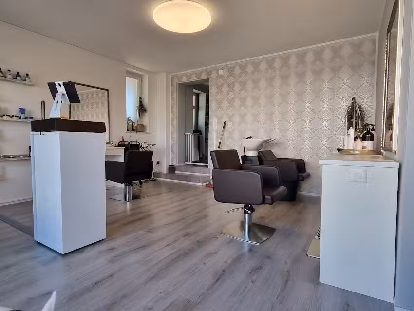 Juste dans les cheveux