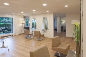 Lara De Donno, salon de coiffure et académie