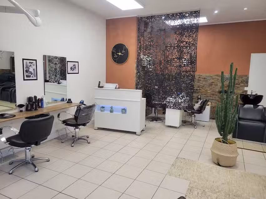 Les Drôles de Dames