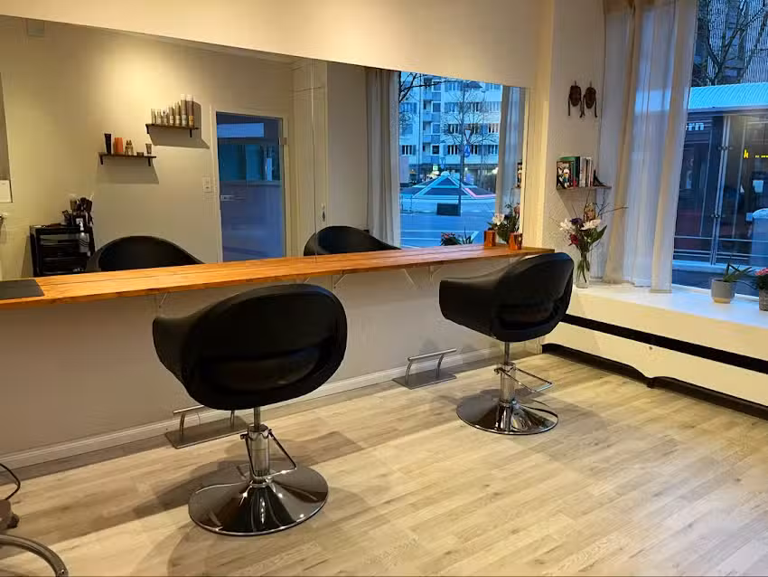 Miyongsil. Salon de coiffure coréen à Berne