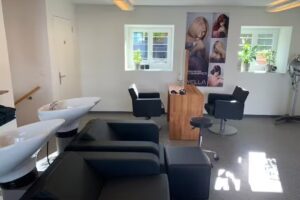 moods Hair&Extensions