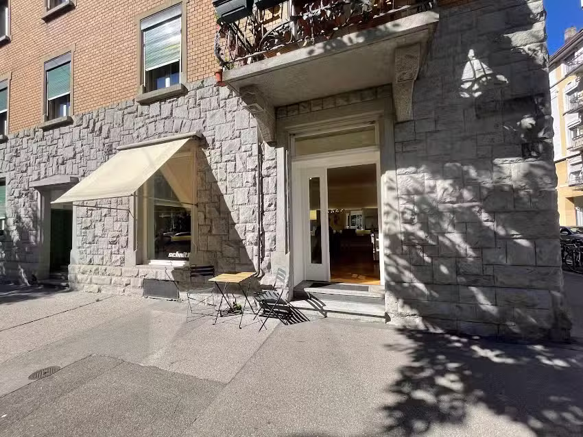 Acconciatura STRETTA di Martina Wismer