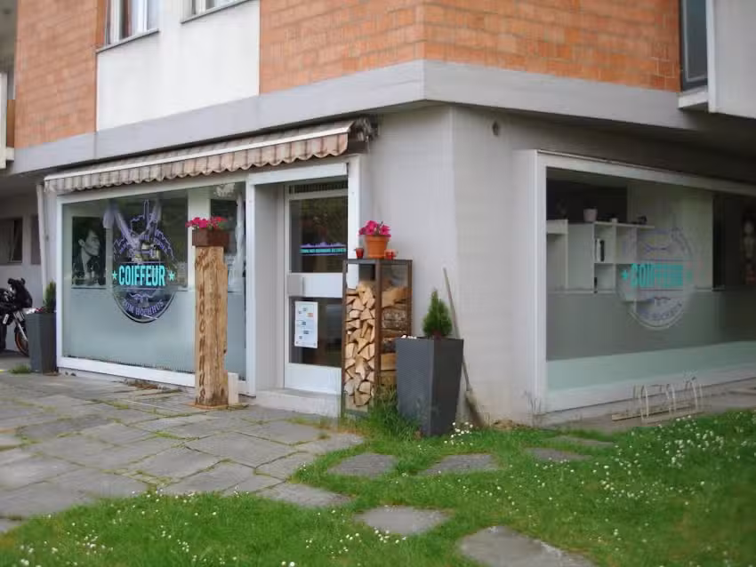 Nicole Frischknecht, parrucchiera presso Hochhus,