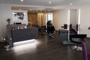 Ponyab Coiffeur & Café