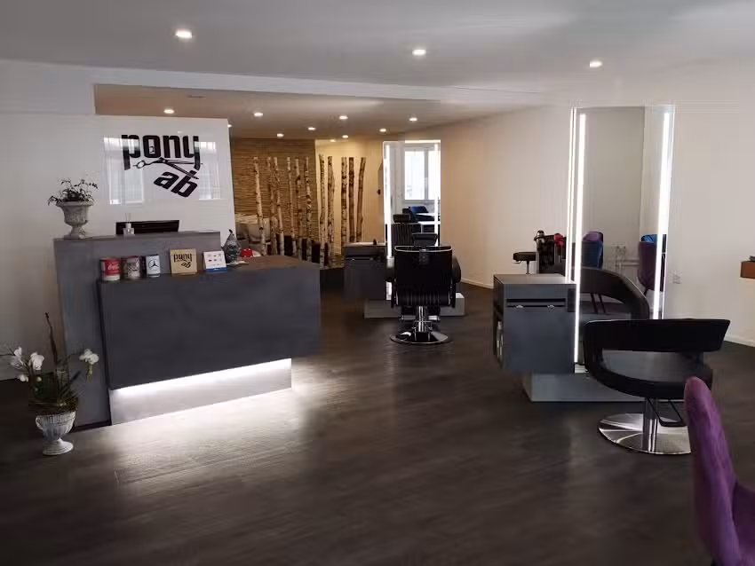 Parrucchiere e caffè Ponyab