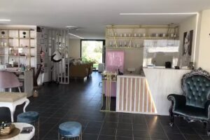 per Elle Institut & Académie de Beauté Sàrl