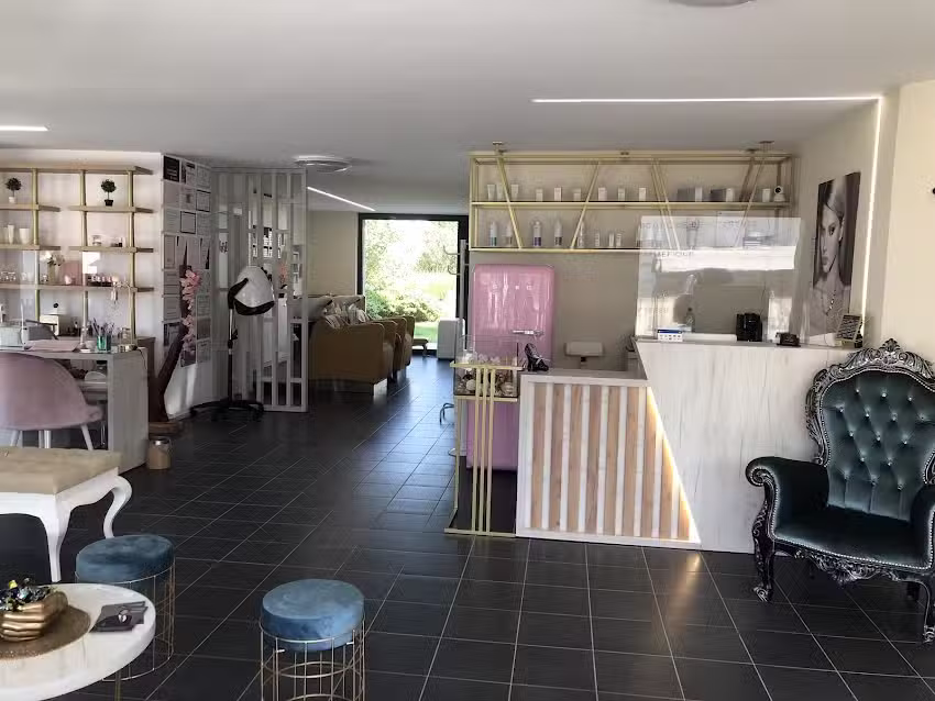 per Elle Institut & Académie de Beauté Sàrl