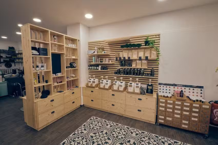 Acconciatura a rullo rosso