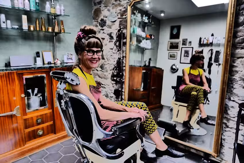 Renata Gurtner, Coiffeur