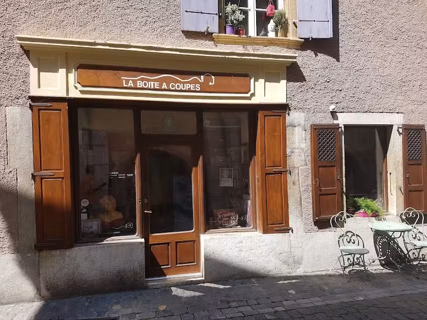 Salon de coiffure La Boîte à coupe – La Neuveville