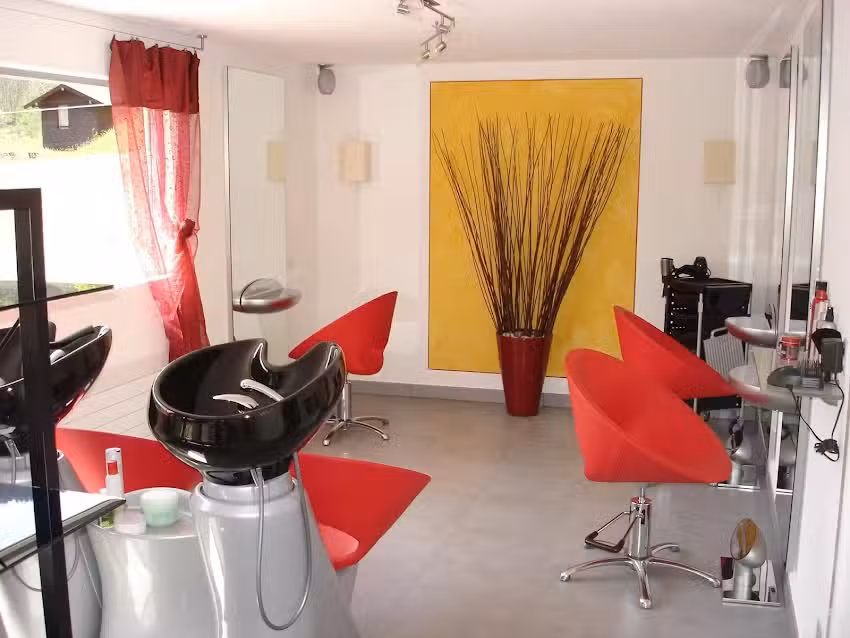 Salone Soli, titolare Degrussa Solidea