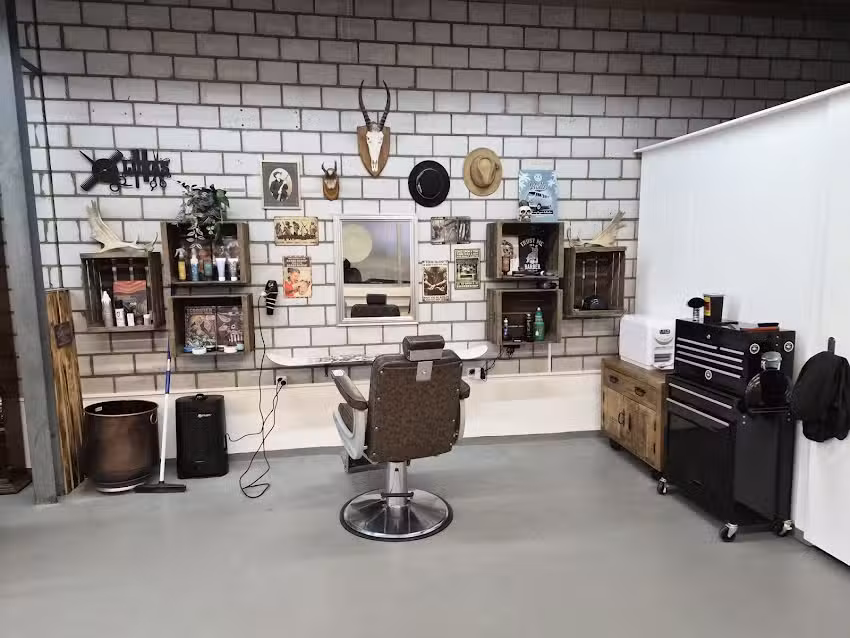 SHARP par Lukas Ender