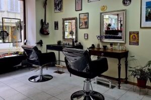 Simon&rsquo;s, Coiffeuses- Coloristes-Barbières ancienne école