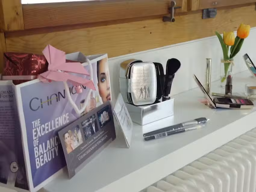 Studio Christine Pfister, coach beauté, maquilleuse, épilation au sucre selon la méthode Shaba, produits ROOT