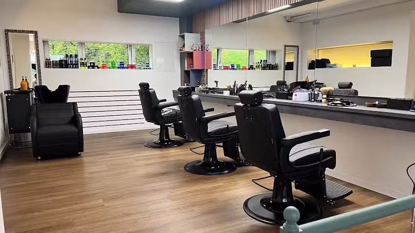 Le salon de coiffure de la ville