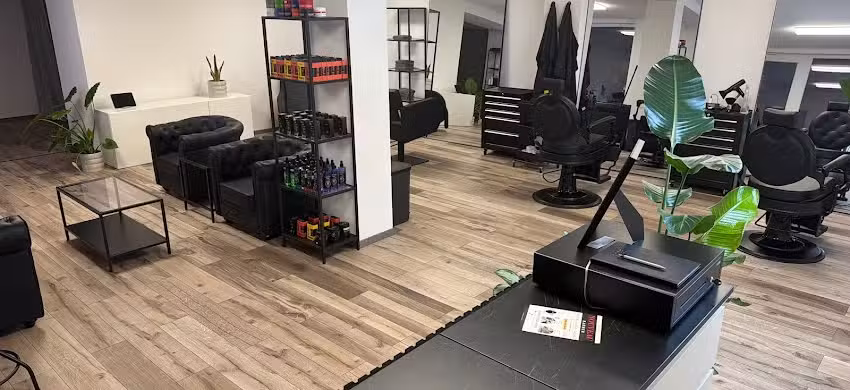 Ultra Cut Barber