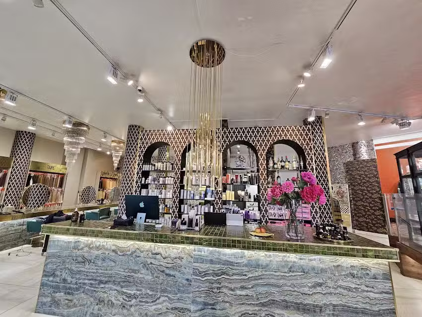 Valentino et Extension Point Pelikanplatz