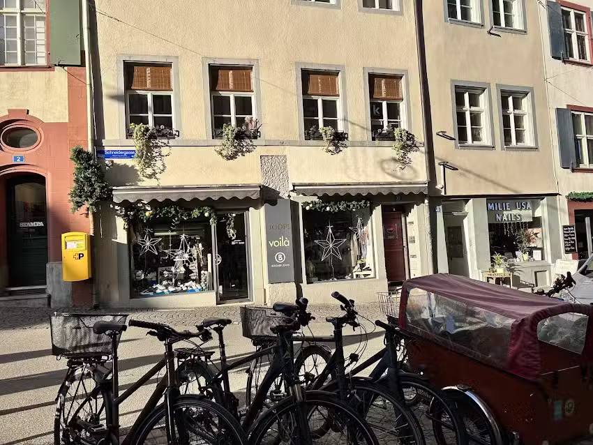 Véronique Amigo, Hair Design Salon de coiffure cosy