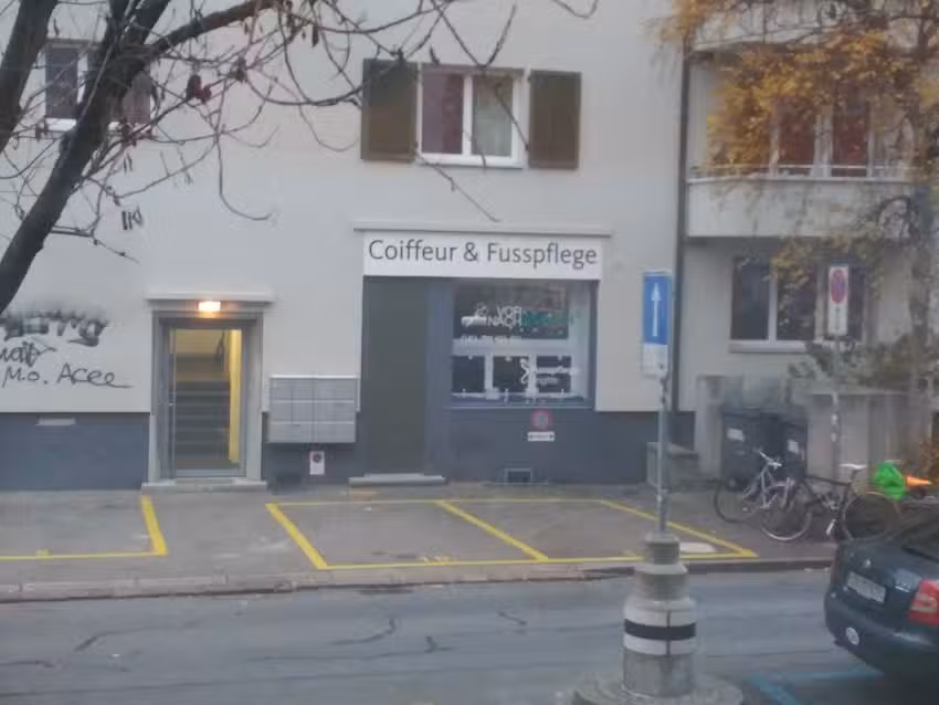 Avant la coiffure Après la coiffure